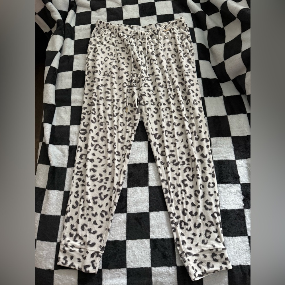 2/$50 Nicole Miller Animal Print Lounge Pants